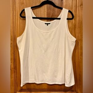 Two Lovely NIC+ZOE Scoop Neck Tank Tops for One Price!!!